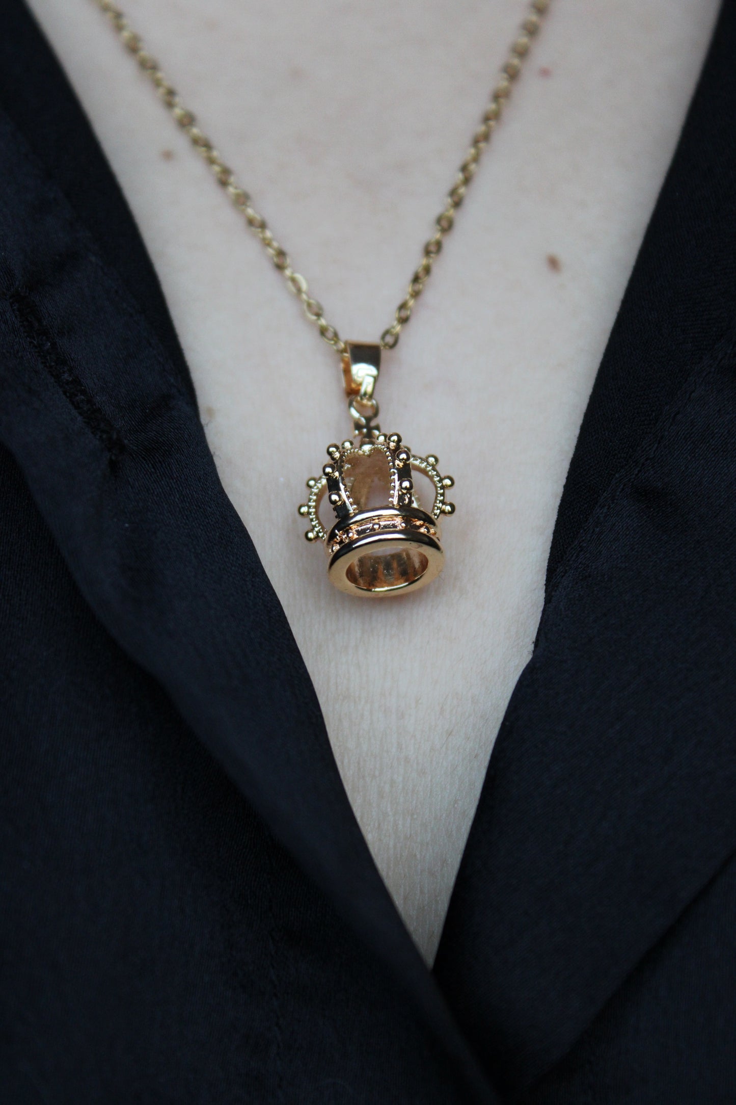 - Corona Grande Chapa de Oro