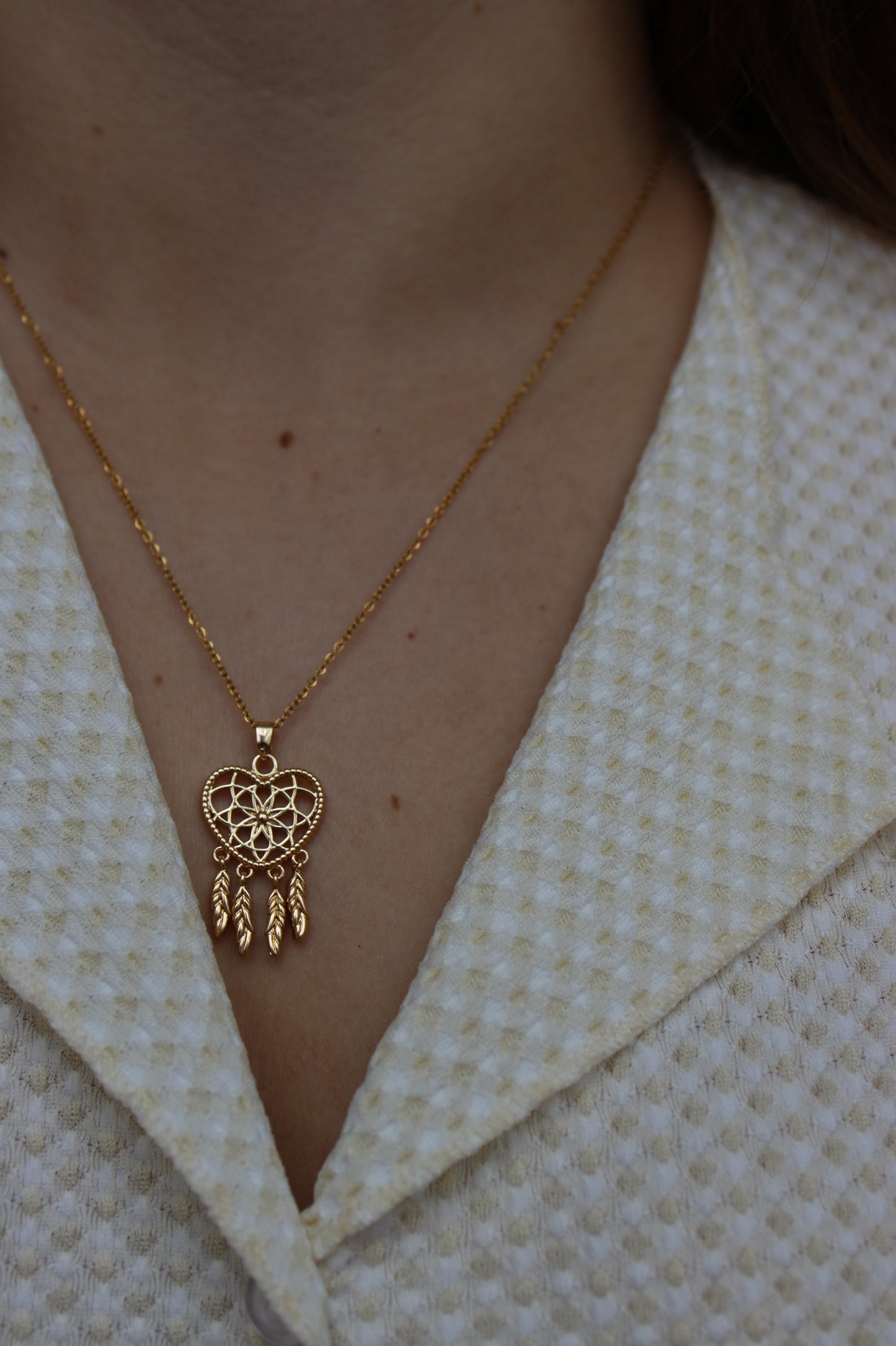 - COLLAR ATRAPA SUEÑOS CORAZÓN CHAPA DE ORO