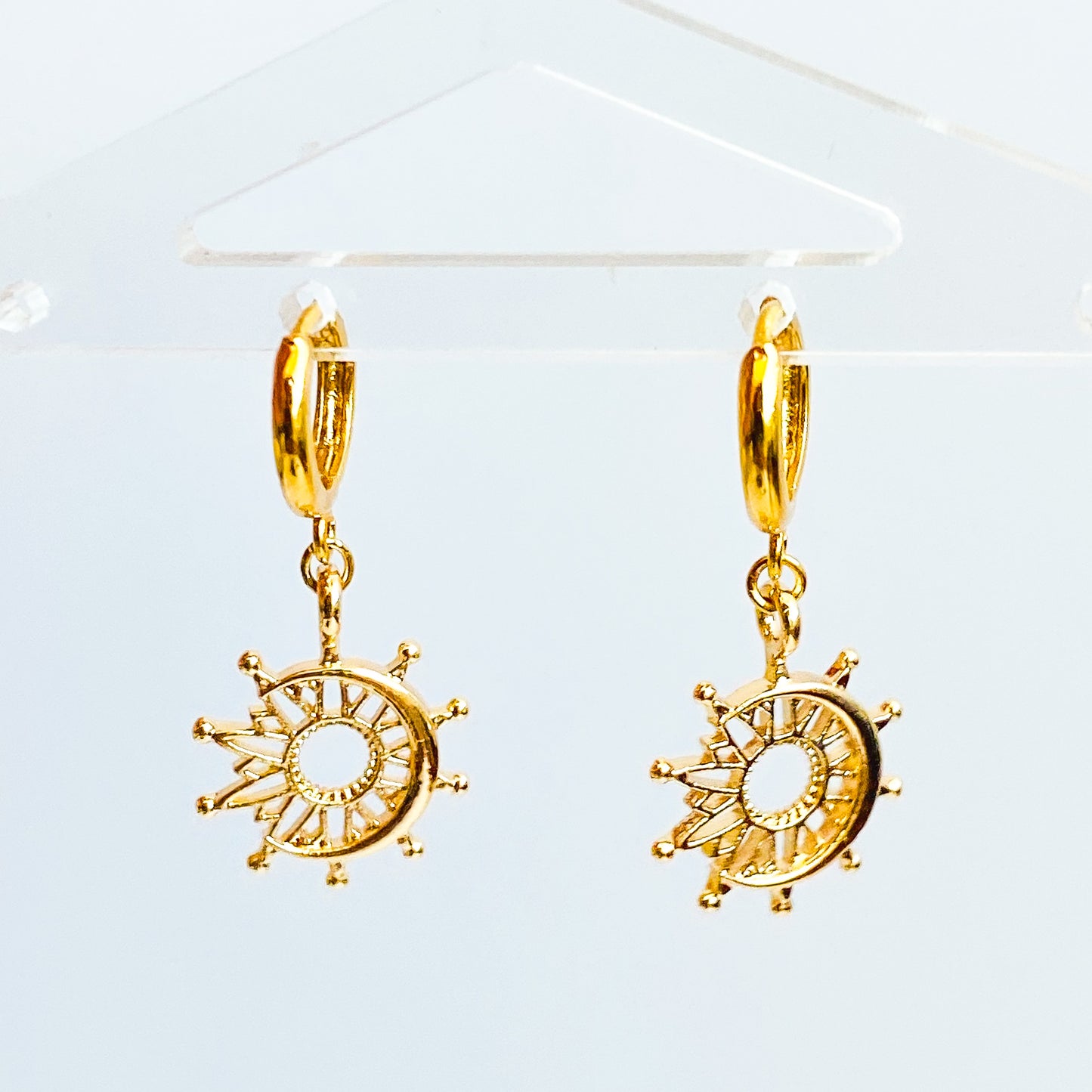 MONTSE - ARETES SOL Y LUNA CHAPA DE ORO