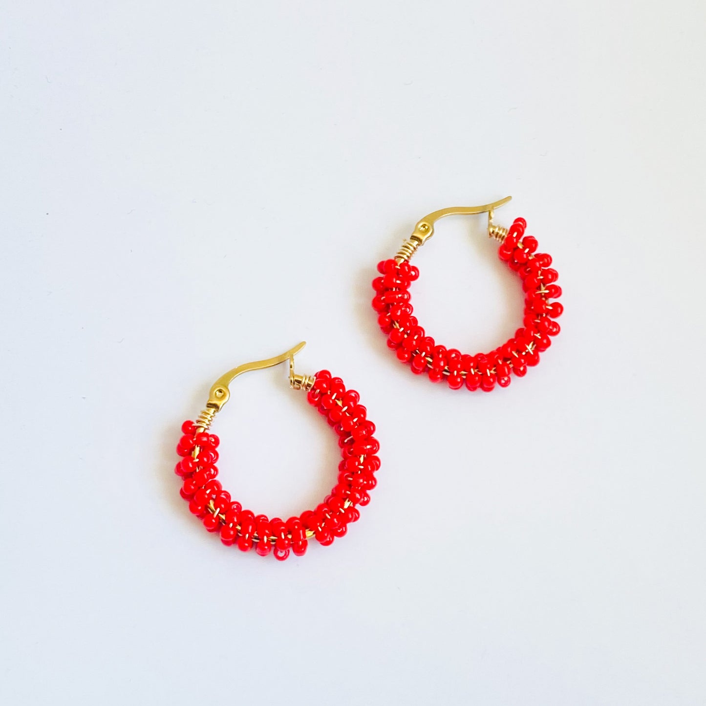 AMANDA - 25 MM ARRACADAS ROJAS MEDIANAS CUENTAS ACERO INOXIDABLE