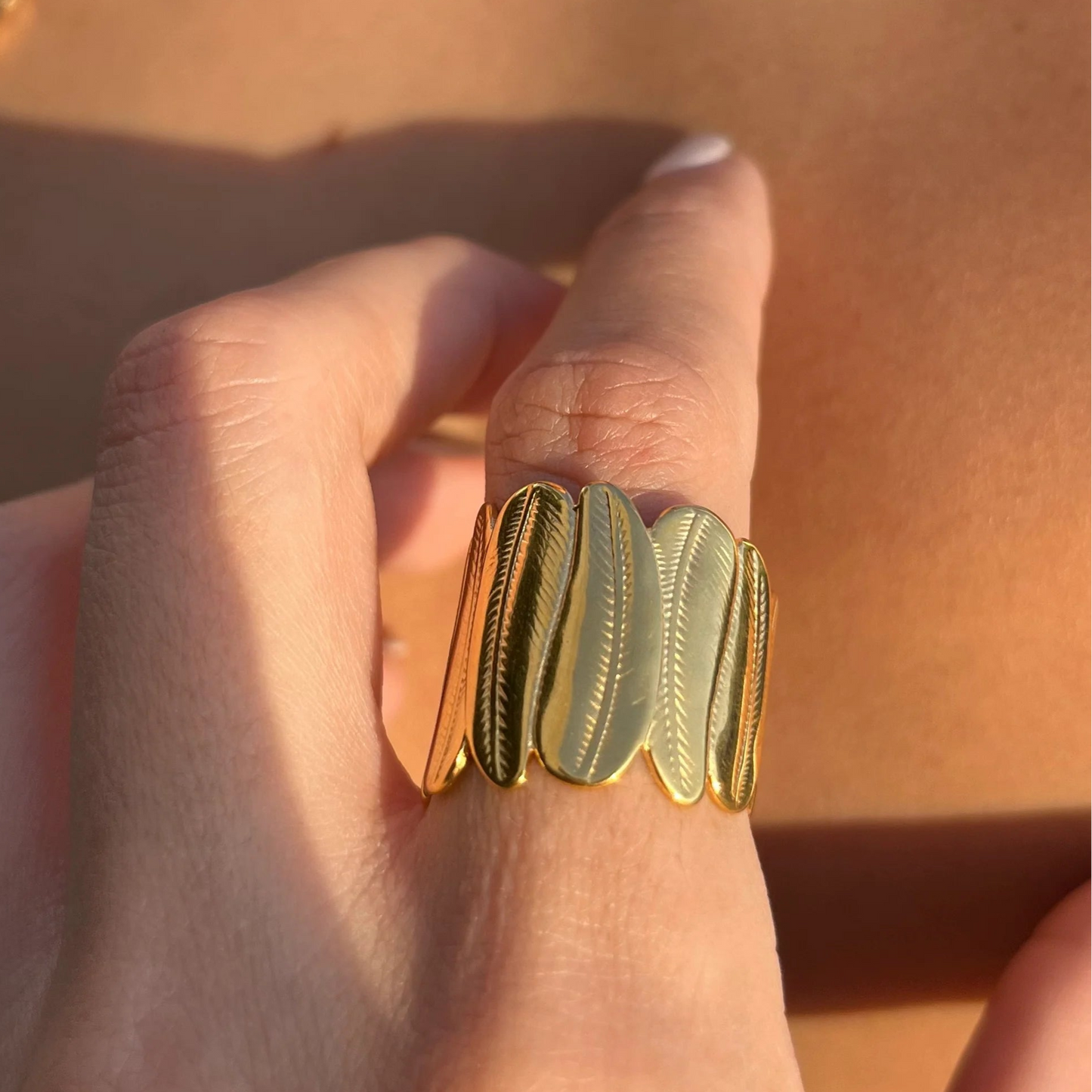 KAYLA - Anillo hojas acero inoxidable ajustable