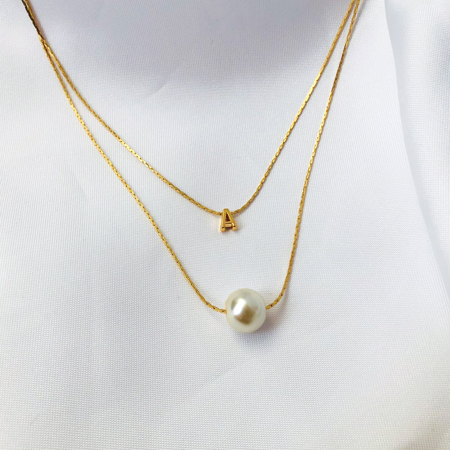 DALIA - Initial and Pearl necklace
