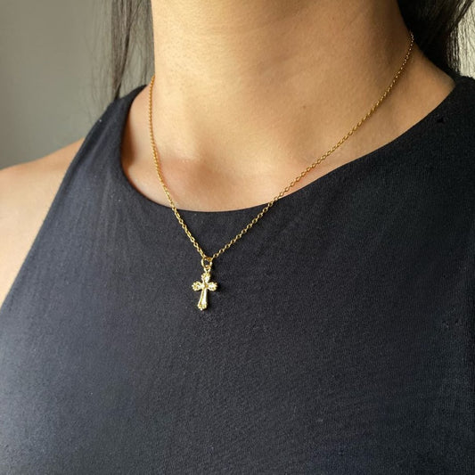 KASANDRA - 18k Gold Plated Medium Cross Necklace