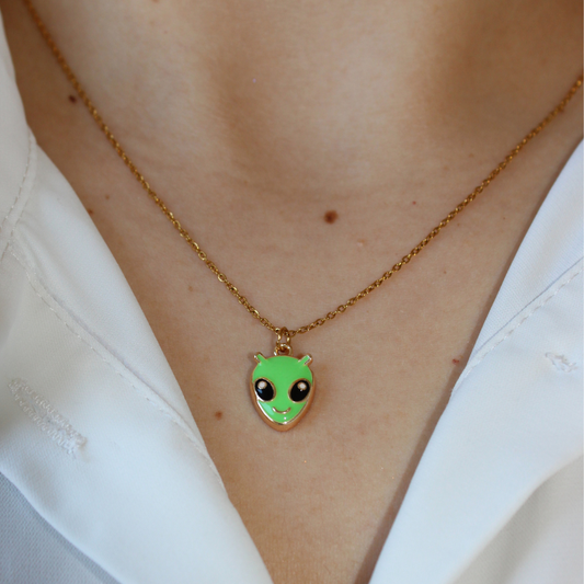 - COLLAR ALIEN CHAPA DE ORO