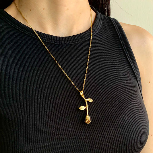 ROSA - Collar Rosa Flor Grande Chapa de Oro 18k