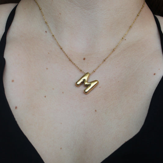 - Collar Letra Inicial Globo Chapa de Oro