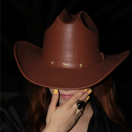 COAHUILA- Sombrero vaquero con toros joyería piel vegana cowgirl