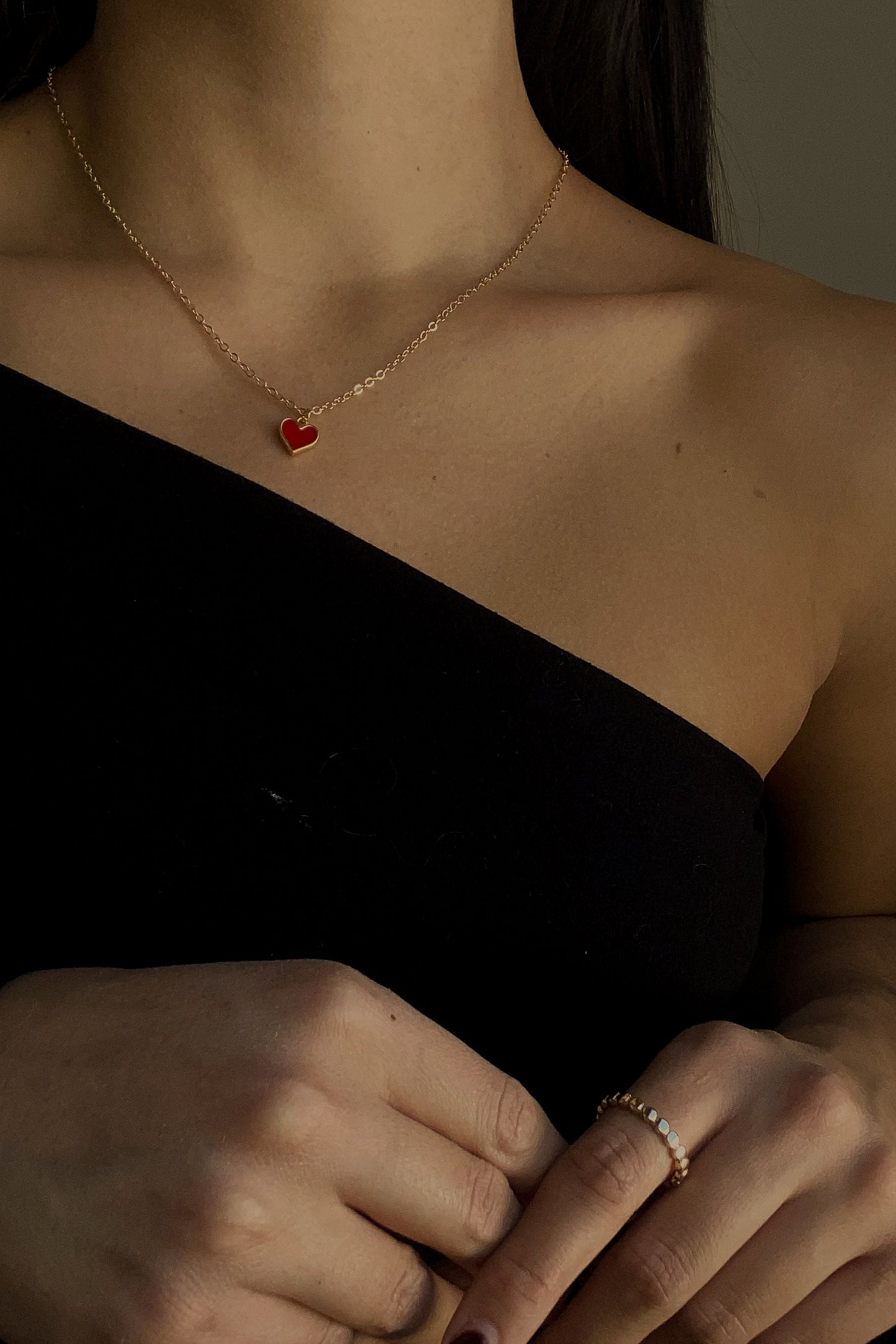 BARBARA - Collar Corazón Rojo Chapa de Oro