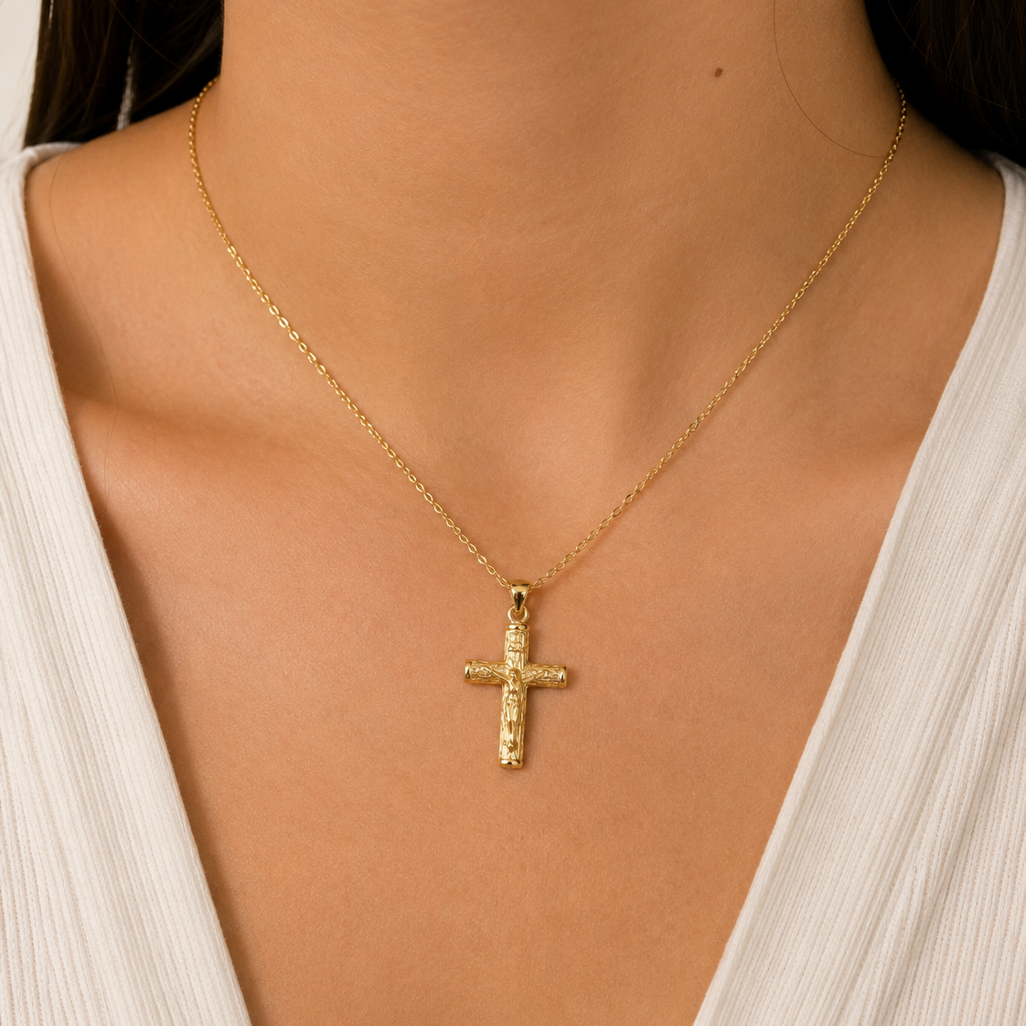 YAEL - Collar Cruz Chapa de Oro 18k