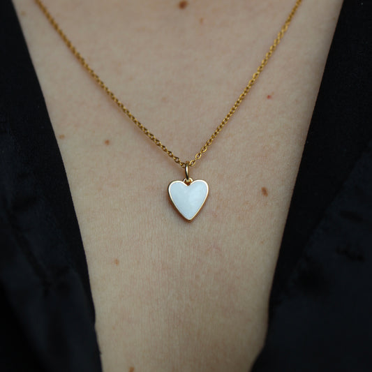 BIANCA - COLLAR CORAZON BLANCO CHAPA DE ORO