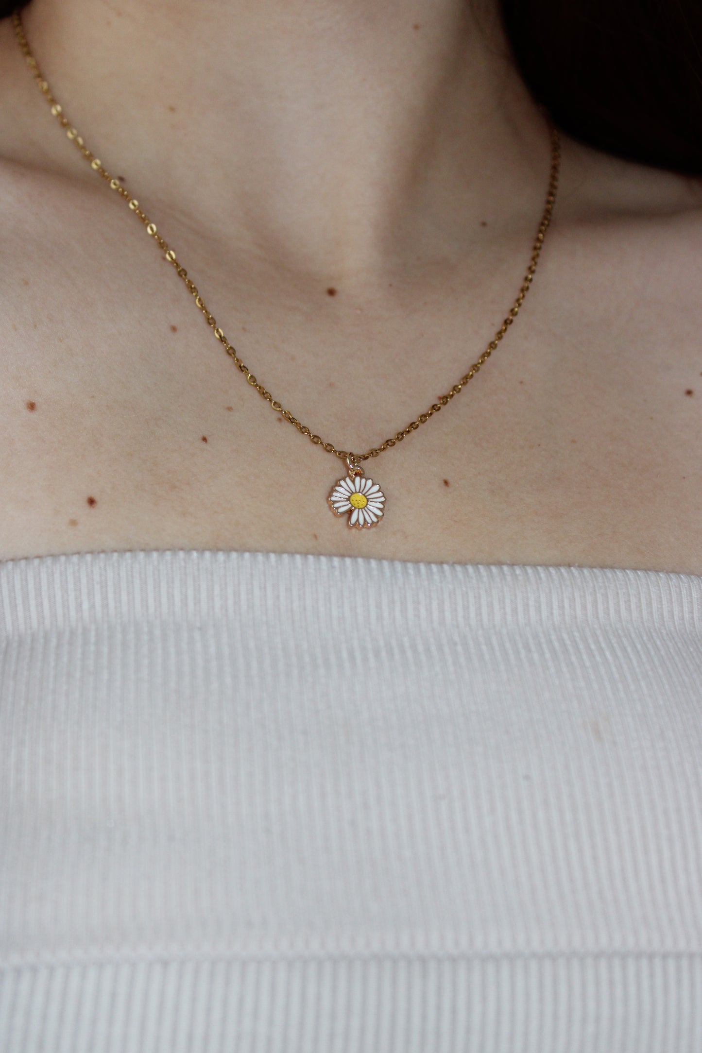 - Collar margarita flor