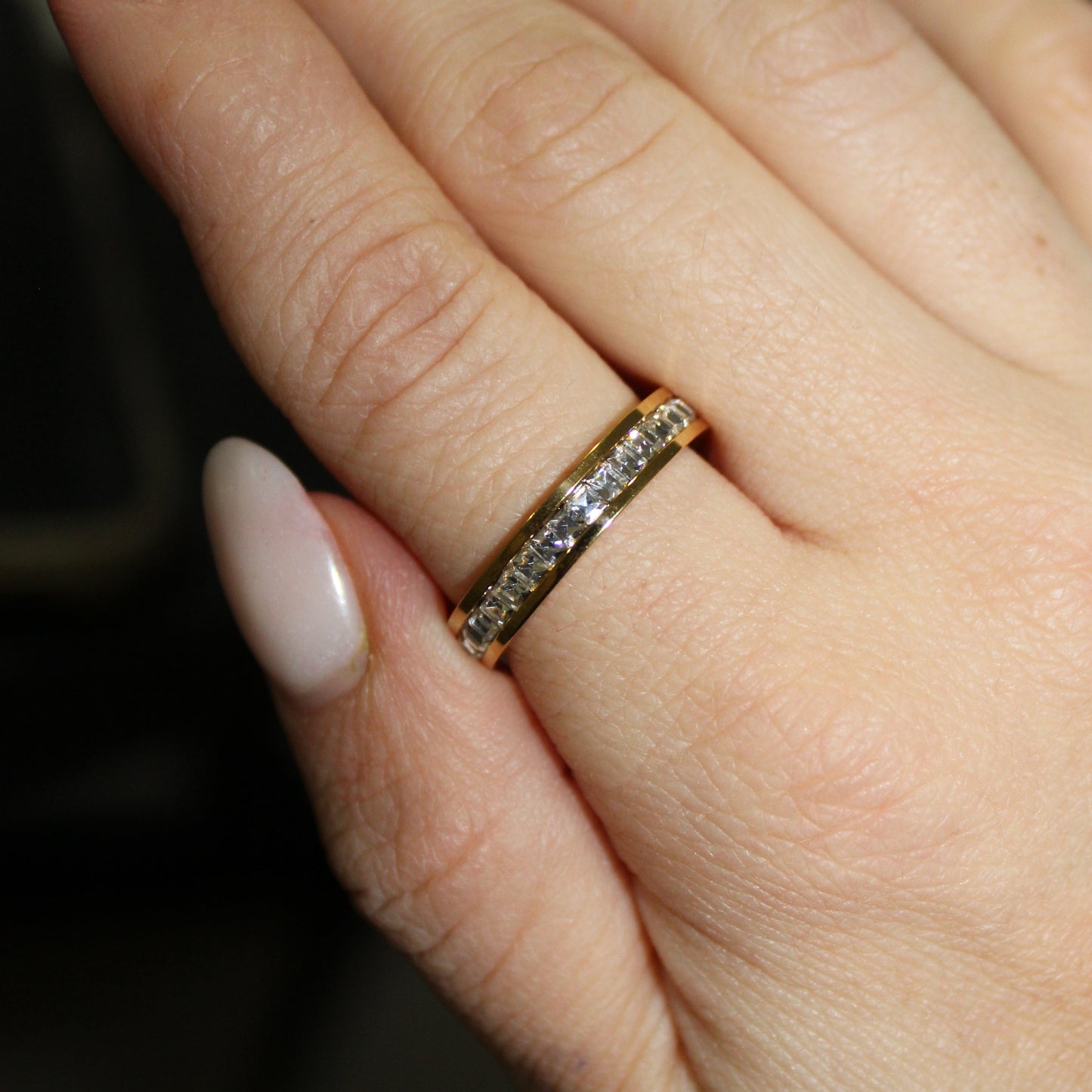 LESLIE - ANILLO CON ZIRCONIAS ACERO INOXIDABLE