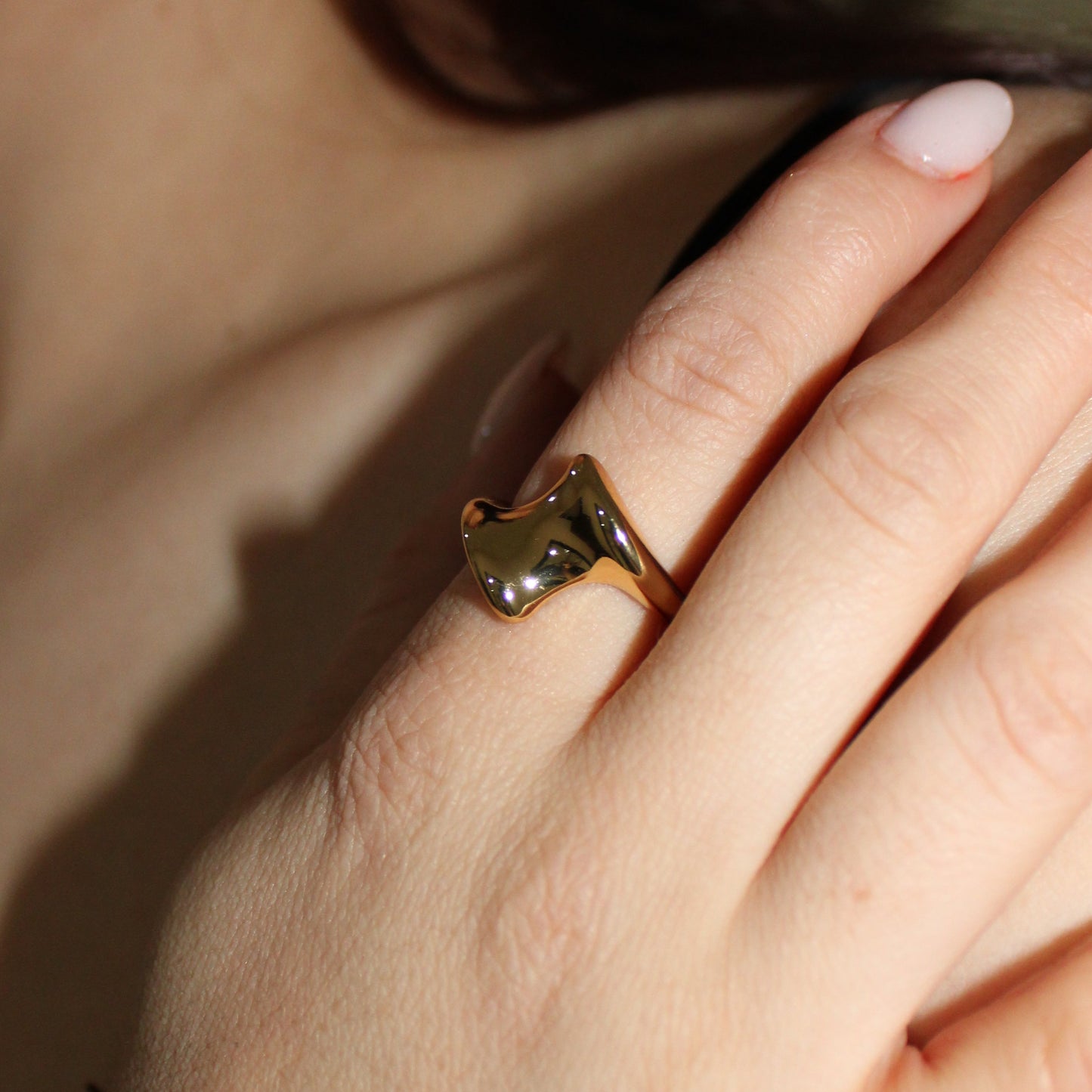 ADELIZ - ANILLO DELGADO IRREGULAR ACERO INOXIDABLE