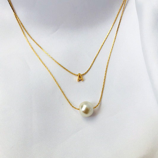 DALIA - Inicial y Perla collar Chapa de oro