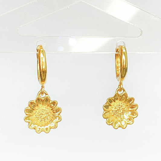 AIDA ARETES FLOR GIRASOL CHAPA DE ORO