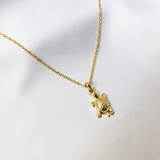 ELINA - Collar Tortuga Chapa de Oro